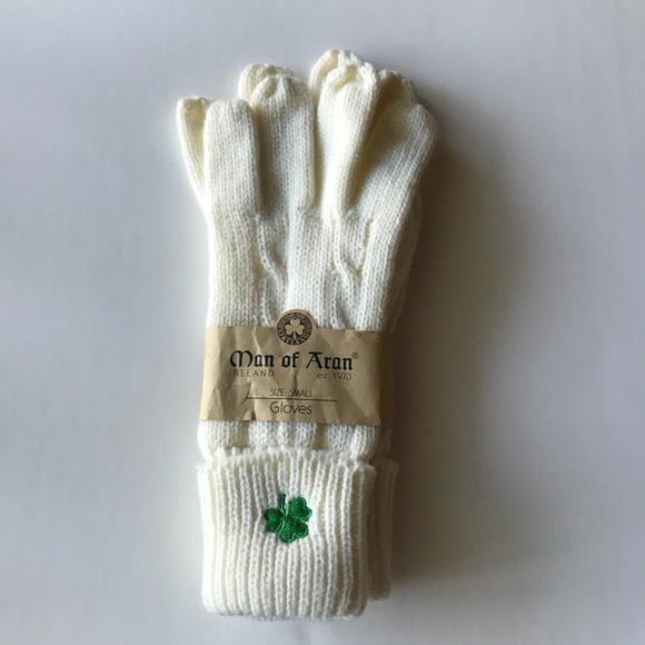 Man of Aran Ireland Cable Knit Gloves Small NWT - Picture 2 of 5